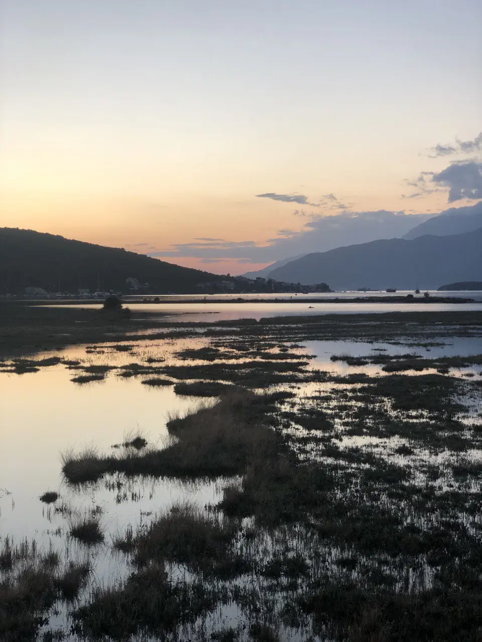 Couché de soleil depuis la réserve naturelle de Solila (Baie de Kotor)